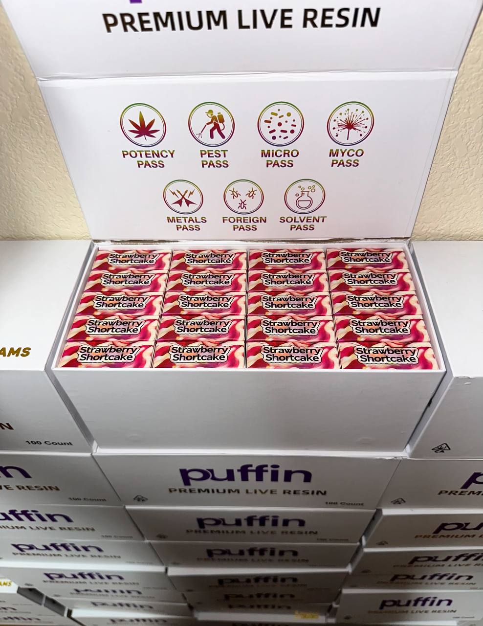 puffin-2g-premium-live-resin-disposable-bar-thc-vape-pen-1000mg-1.jpeg